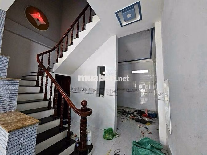 Nhà trệt lầu 2PN mặt tiền đường Nguyễn Tri Phương chỉ 18 triệu