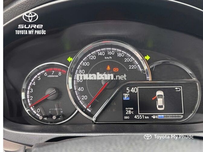 Toyota Vios 1.5G CVT 2026 Trắng 5000 km