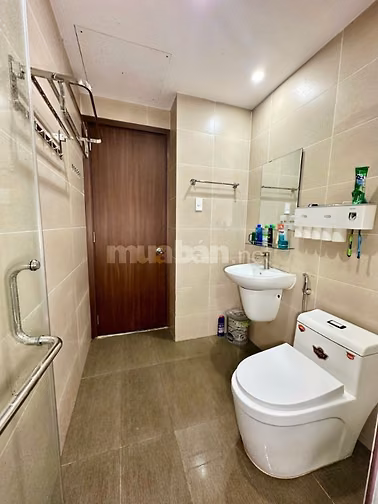 Căn 2p ngủ, 87m2, NTCC chỉ 14tr/tháng, Chung cư Screc- 974A Trường S