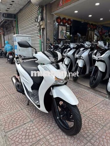 Honda SH 150i ABS 2021 Trắng Đen BSTP Chính Chủ