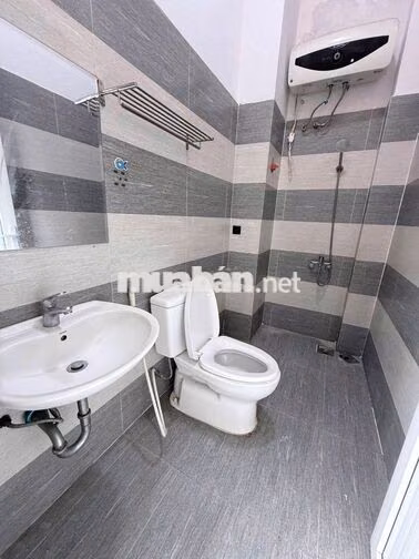 CHO THUÊ NHÀ NGUYÊN CĂN KHU NAM VIỆT Á GẦN BÙI TÁ HÁN