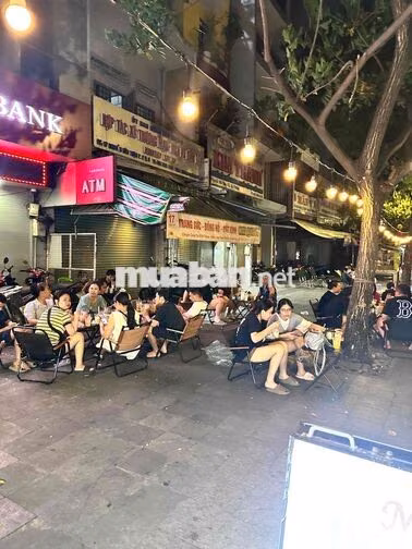 TUYỂN NHÂN VIÊN PHỤC VỤ