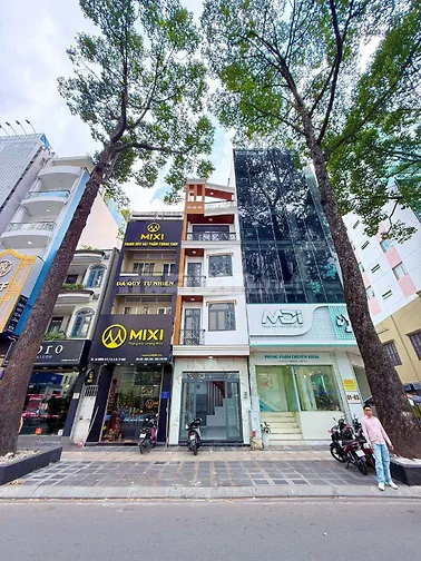 Mặt tiền Kinh Doanh – Đường 3/2, P11 Q.10 – 5 tầng. Đối diện Hà Đô