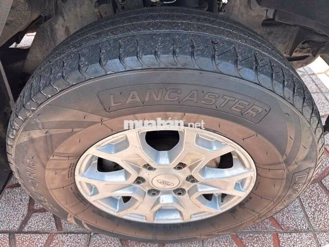 Ford Ranger 2017 Số sàn Vàng cát