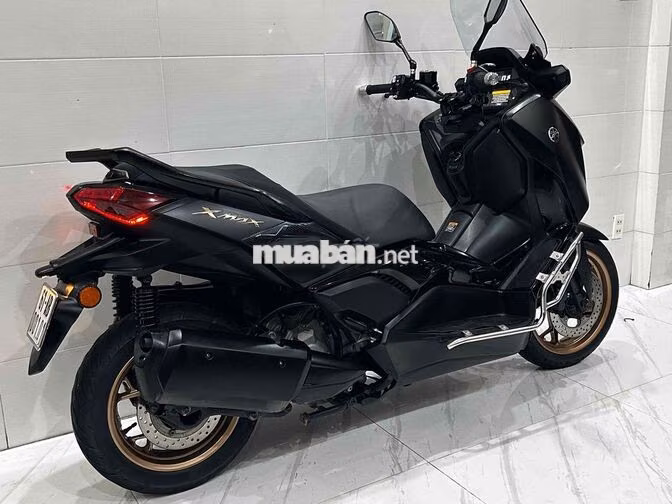 Yamaha XMAX 300