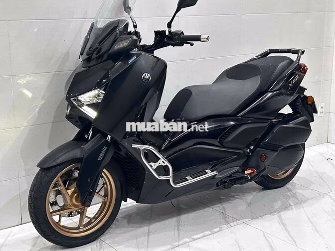 Yamaha XMAX 300