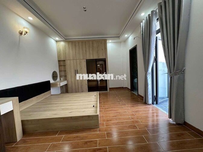 VILLA SÂN VƯỜN 288M2 FULL NỘI THẤT GIÁP RANH BÌNH CHÁNH