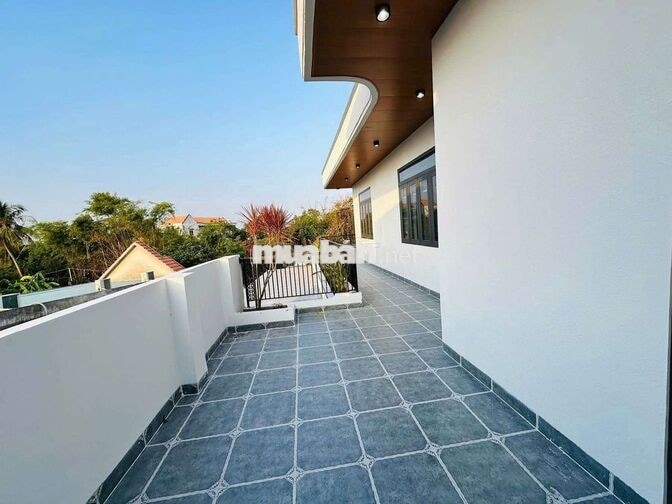 VILLA SÂN VƯỜN 288M2 FULL NỘI THẤT GIÁP RANH BÌNH CHÁNH