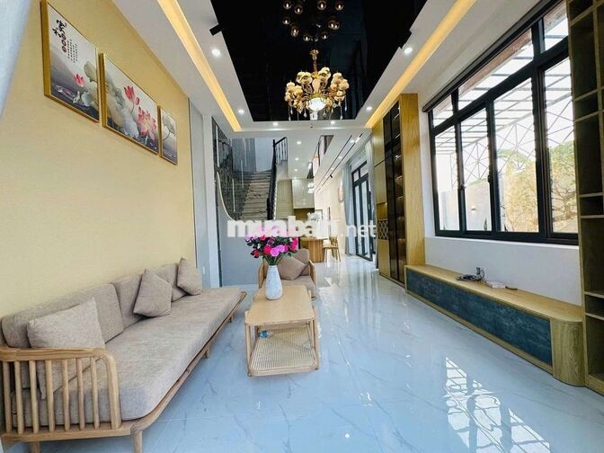 VILLA SÂN VƯỜN 288M2 FULL NỘI THẤT GIÁP RANH BÌNH CHÁNH