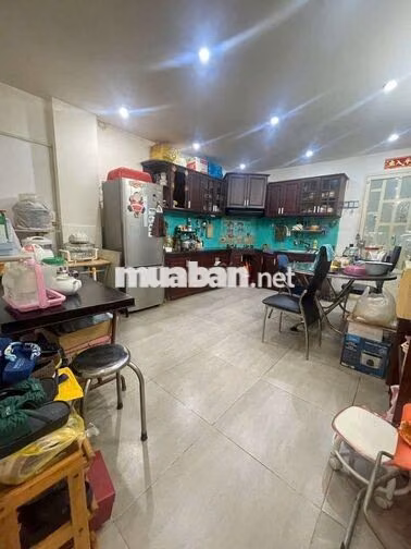 Mặt tiền đg 8 m Bình phú Quận 6
