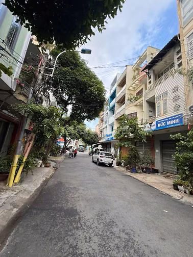 Bán nhà số 8 đường 10A,Phường khánh hội Q4,dt:4x14m,giá: 18tỷ(4 tầng)