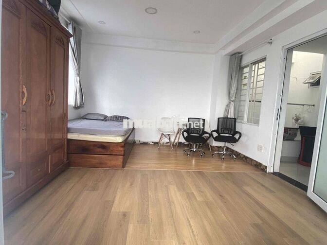 1 phòng ngủ tách bếp, 40m2, bancong lớn ngay 99 Nơ Trang Long