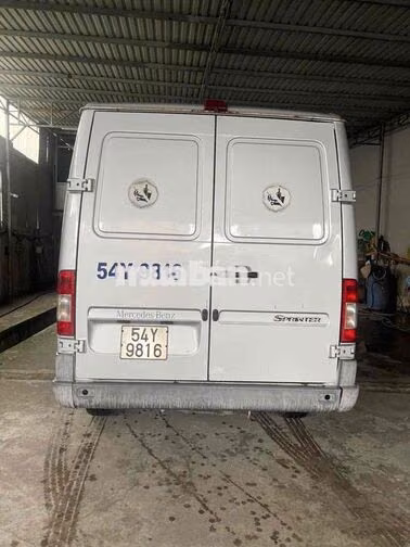 Mercedes-Benz Sprinter Van Bạc 2 chỗ