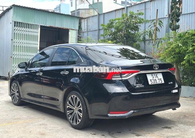 Toyota Corolla Altis 1.8V 202-20000 km