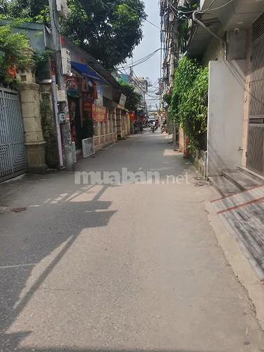 Cho thuê nhà mặt ngõ phố Lĩnh Nam, ngõ oto tránh, kinh doanh, 60m2.
