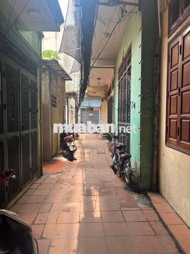 Hơn 2tr/ ngõ 210 Hoàng Quốc Việt ko chung chủ gần các trường
