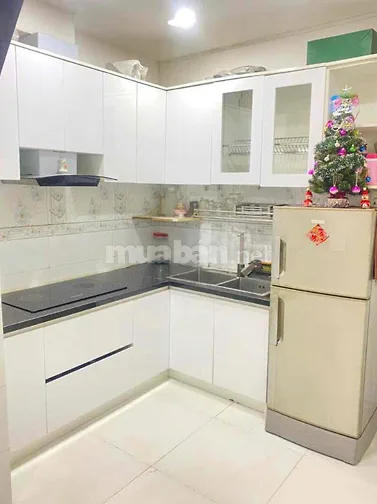 CHO THUÊ NHÀ HẺM 3,5M (XH) BẾN VÂN ĐỒN, P.9, Q.4, 14TR