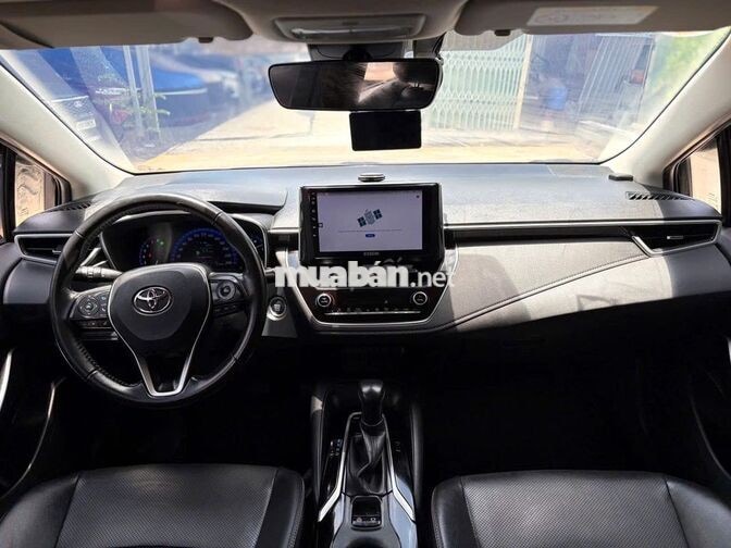 Toyota Corolla Altis 1.8V 2023 màu đen - 37.000 km
