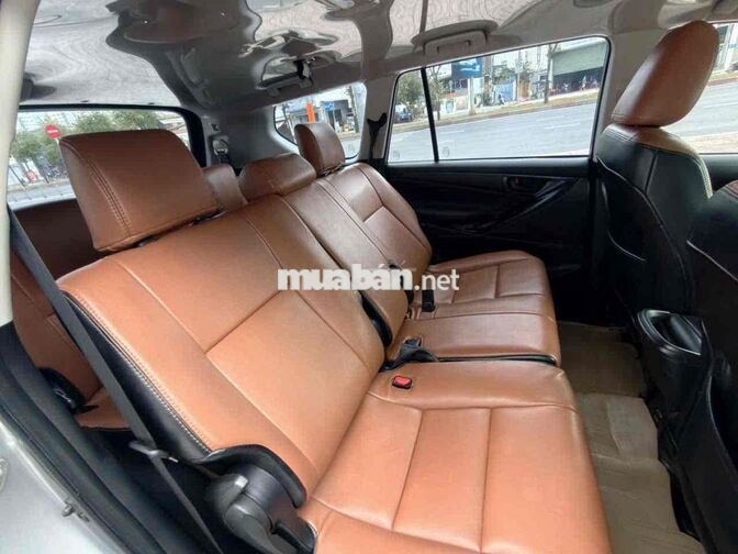Toyota Innova 2021 Số sàn Bạc 7 chỗ