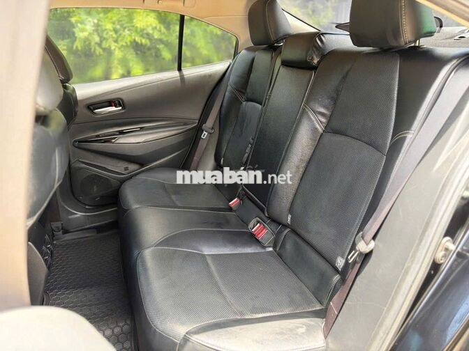 Toyota Corolla Altis 1.8V 2023 màu đen - 37.000 km
