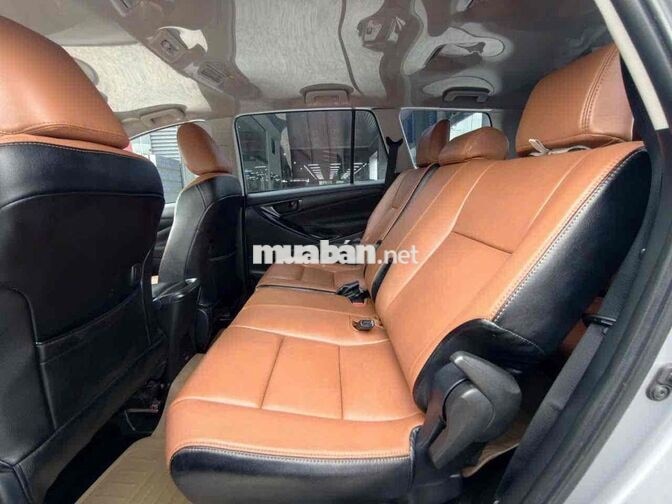 Toyota Innova 2021 Số sàn Bạc 7 chỗ