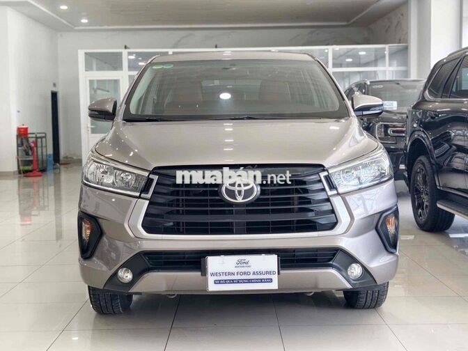 Toyota Innova 2021 Số sàn 70000 km màu Đồng