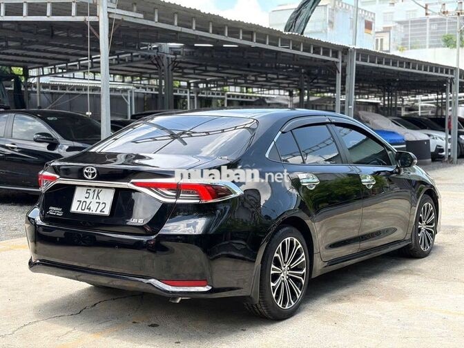 Toyota Corolla Altis 1.8V 2023 màu đen - 37.000 km