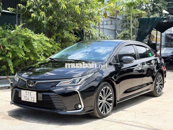 Toyota Corolla Altis 1.8V 2023 màu đen - 37.000 km