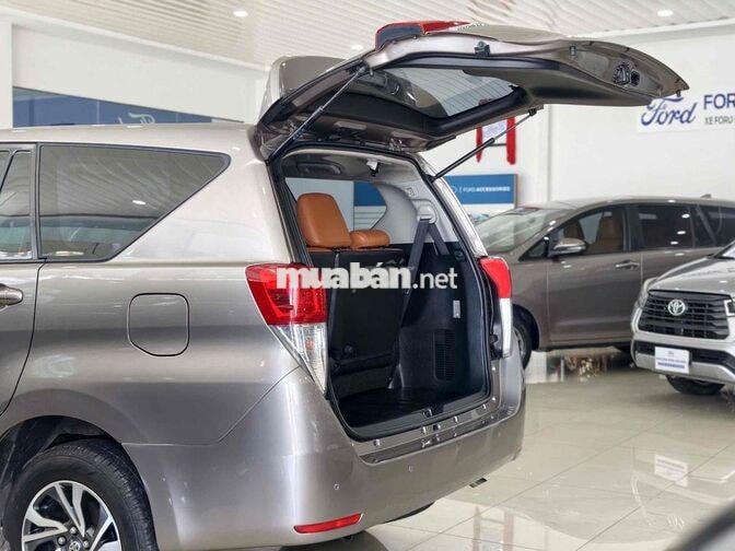 Toyota Innova 2021 Số sàn 70000 km màu Đồng