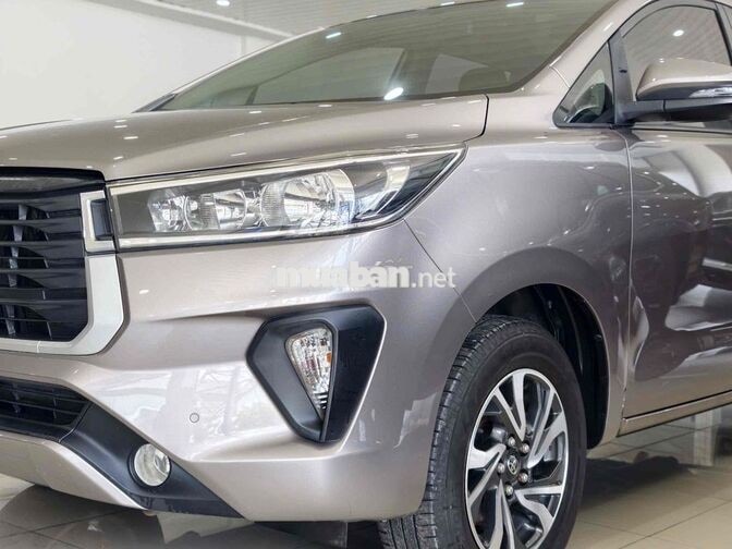 Toyota Innova 2021 Số sàn 70000 km màu Đồng