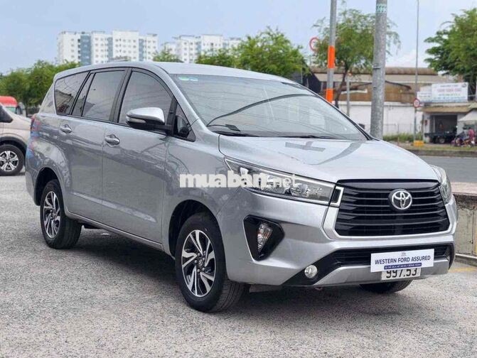 Toyota Innova 2021 Số sàn Bạc 7 chỗ