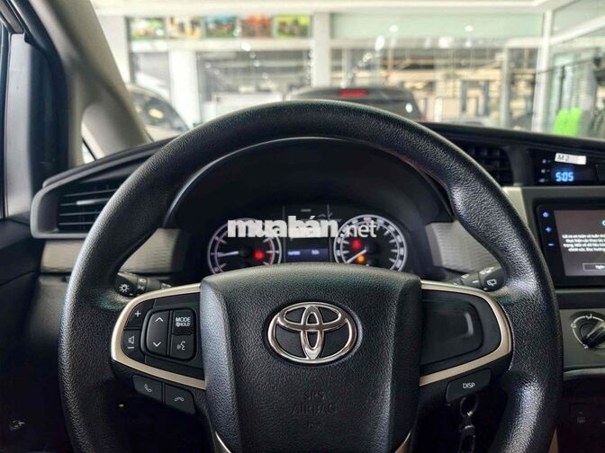 Toyota Innova 2021 Số sàn 70000 km màu Đồng