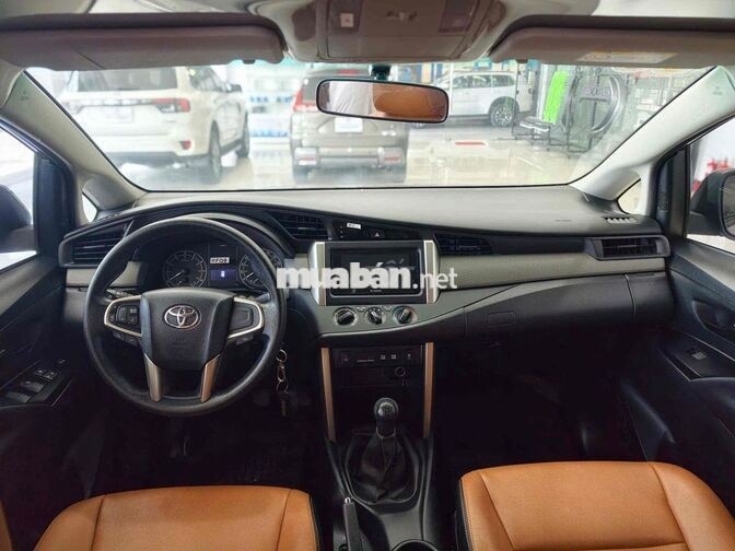 Toyota Innova 2021 Số sàn 70000 km màu Đồng