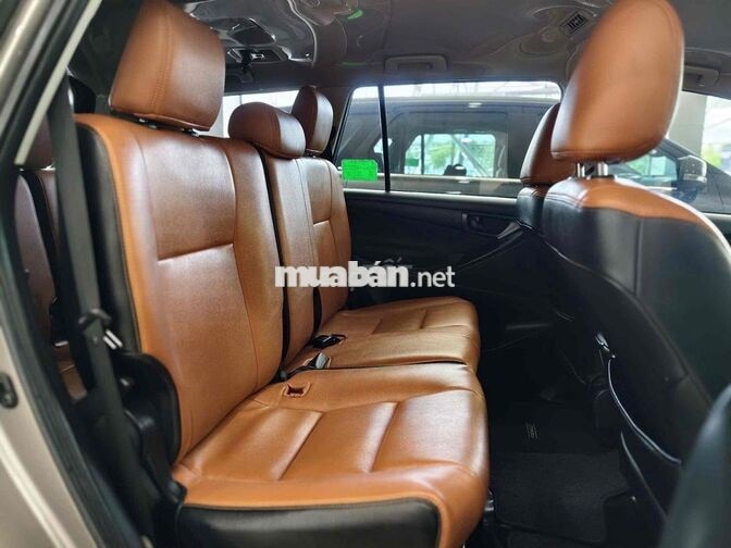 Toyota Innova 2021 Số sàn 70000 km màu Đồng