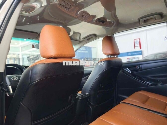 Toyota Innova 2021 Số sàn 70000 km màu Đồng