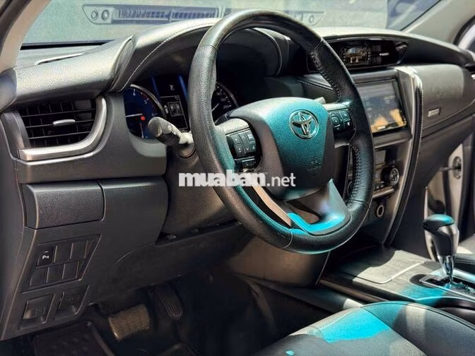 FORTUNER 2.4AT 2022 | máy dầu 1 cầu - Sơn rin còn