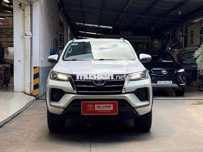 FORTUNER 2.4AT 2022 | máy dầu 1 cầu - Sơn rin còn