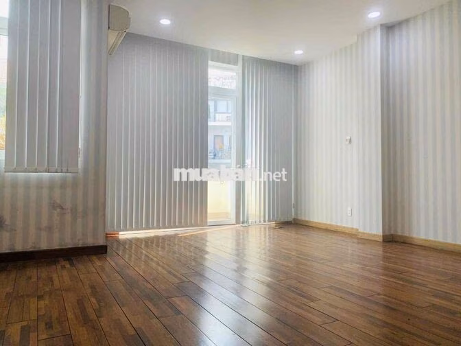 Cho thuê nhà KDC Him Lam Q7, 7.5x20m, 1 Hầm 3 Lầu, Giá 55tr