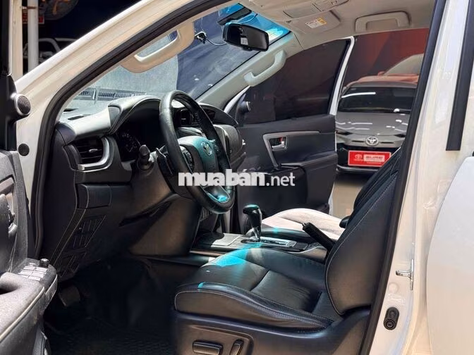 FORTUNER 2.4AT 2022 | máy dầu 1 cầu - Sơn rin còn