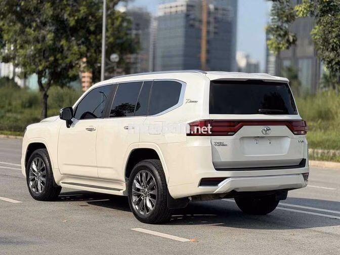Toyota Land Cruiser 3.5 V6 2024 Trắng nâng cấp