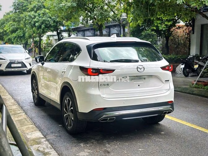 Mazda CX5 Luxury 2025 Trắng 9000km