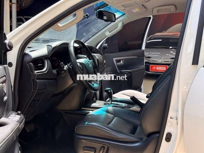 Toyota Fortuner 2022 Trắng 77.548 Km