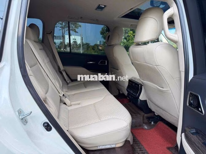 Toyota Land Cruiser 3.5 V6 2024 Trắng nâng cấp