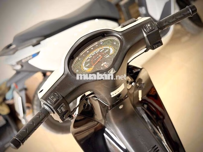 Honda Future II 125cc Trắng Đen Đỏ Tím