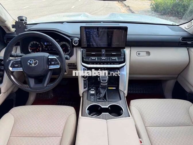 Toyota Land Cruiser 3.5 V6 2024 Trắng nâng cấp