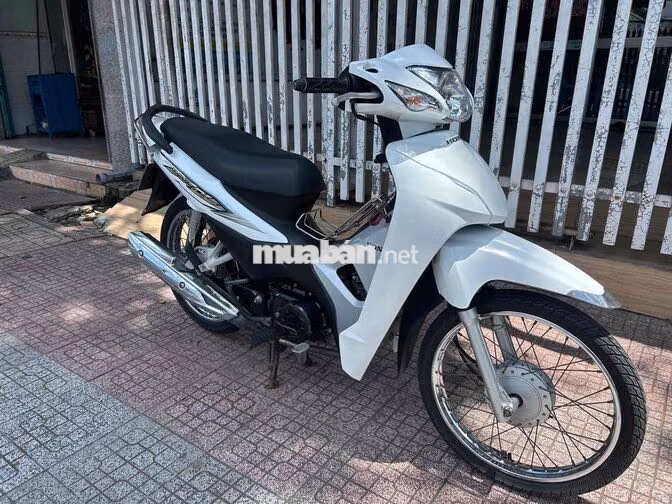 Honda Wave A110 Trắng zin êm chính chủ