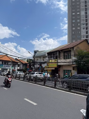 Bán nhà mặt tiền nguyễn tất thành Phường xóm chiếu Q4,dt:4x23m,giá:36t