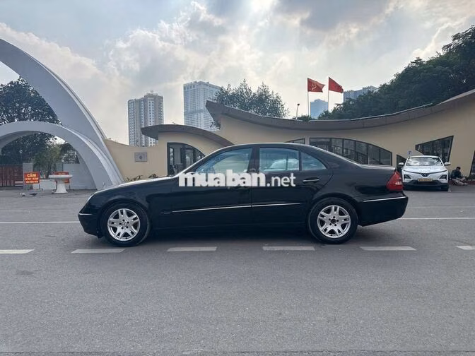 Mercedes-Benz E280 2005 Màu Đen 160000 Km