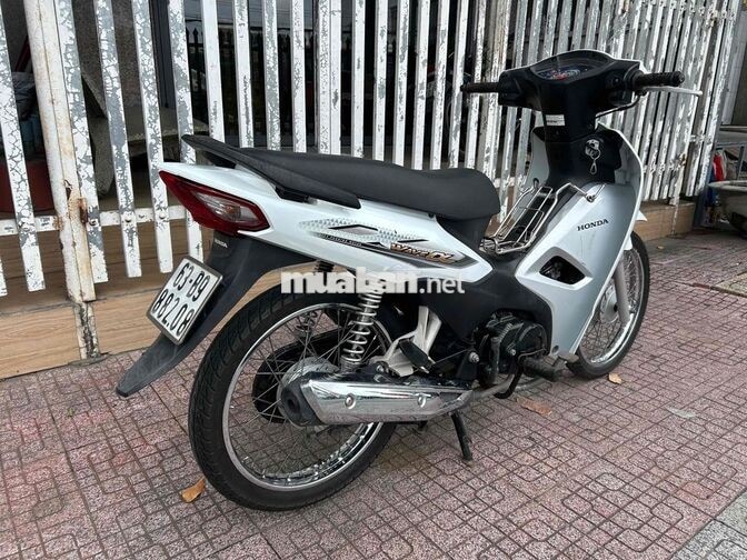 Honda Wave A110 Trắng zin êm ngon bs63