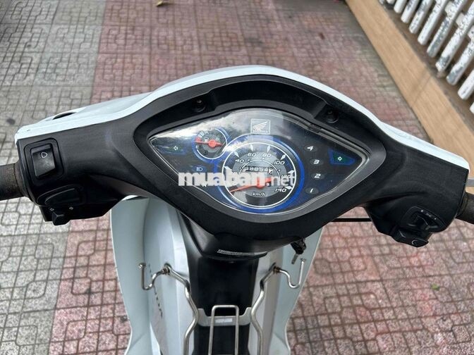 Honda Wave A110 Trắng zin êm ngon bs63